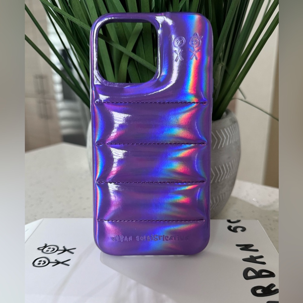 Urban Sophistication The Puffer Case for iPhone 14 Pro Max. 💜📱